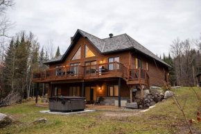 Luxurious Scandinavian Golf Chalet with Private Spa